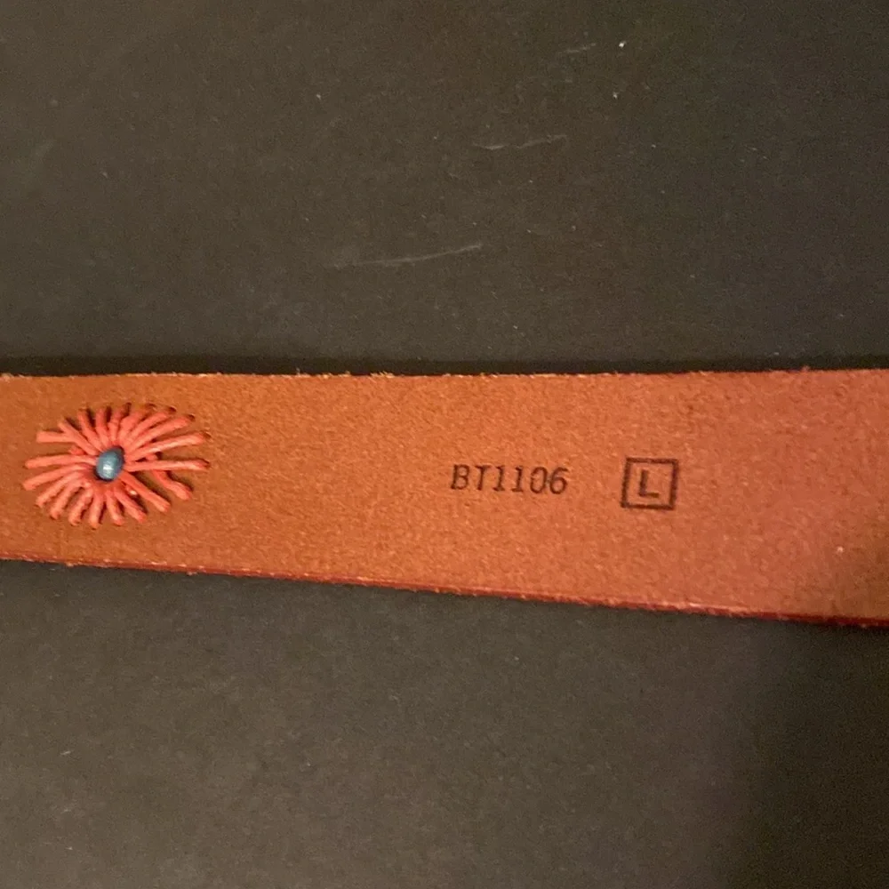 Fossil brown leather belt with embroidery - Picture 8 of 8